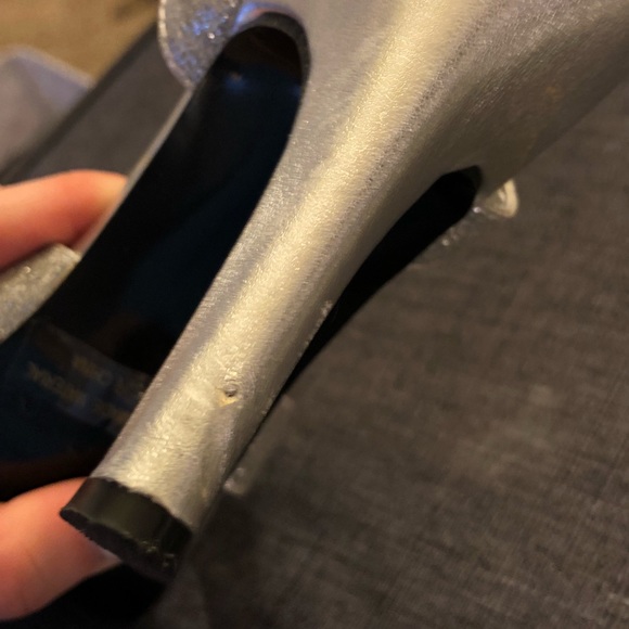 Silver heels size 7 - Picture 6 of 7